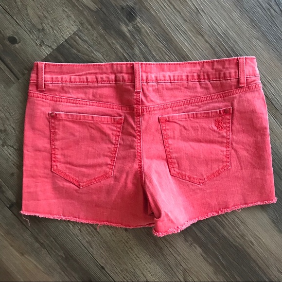 Jessica Simpson Red Denim Shorts - Picture 4 of 4
